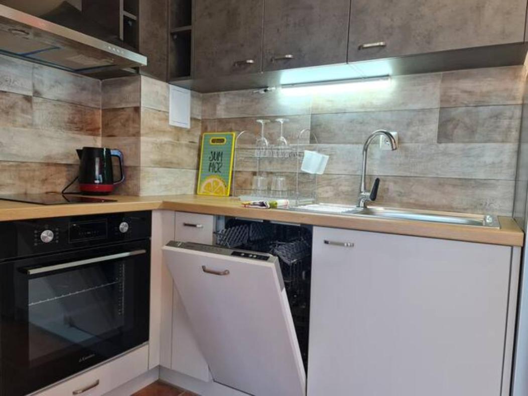 Flora - Beautiful *New* Apartment To The Beach Burgas City Exterior foto