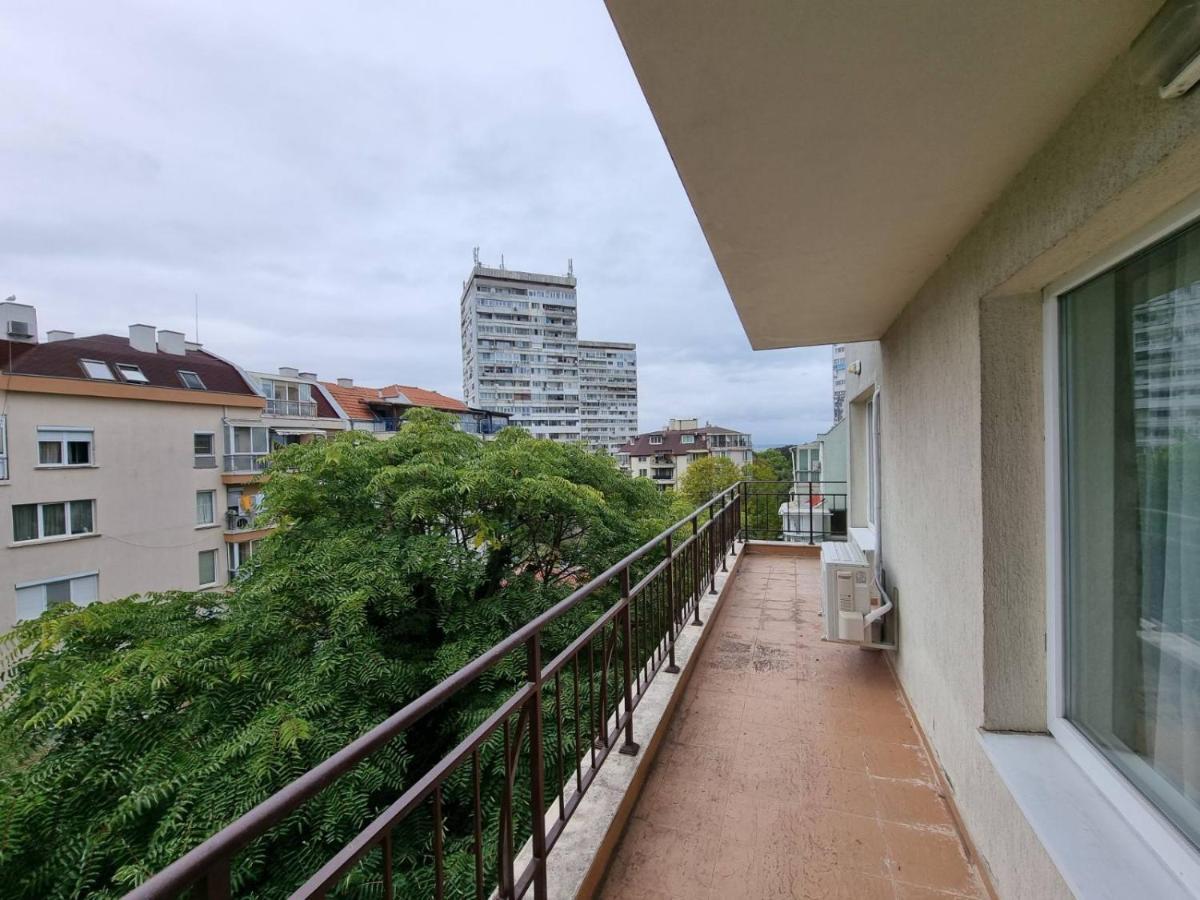 Flora - Beautiful *New* Apartment To The Beach Burgas City Exterior foto